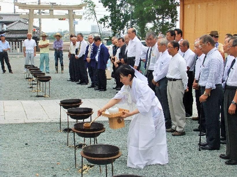 七月夏祭り湯立行事